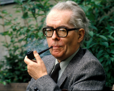 Oslo, 19800823. Pater Hallvard Rieber-Mohn, portrait with pipe ..., 1980 (photo)