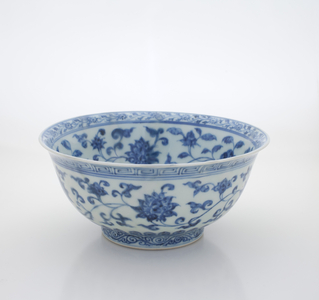 Bowl, 1426-1435 (porcelain with underglaze blue decoration)