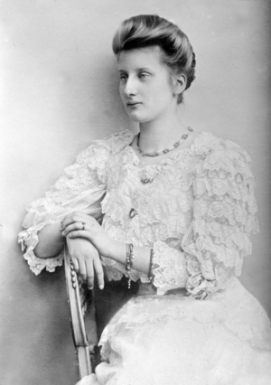 Augusta Viktoria von Hohenzollern, queen of Portugal c. 1910 (photo)