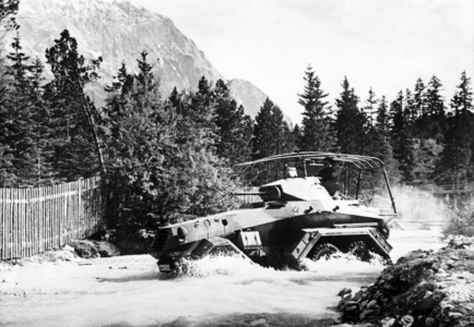 III Reich, German Wehrmacht, armored scout car, 1937 (photo)