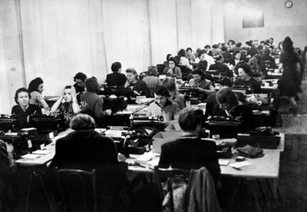 II. WK, International Central Office for Prisoners of War, 1940 (photo)