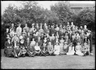 Group portrait, 1912 (silver gelatin print)