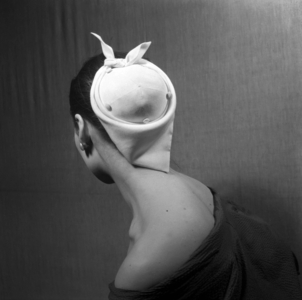 Givenchy Accessories, February 13, 1954 : Handkerchief For Bun (b/w photo)