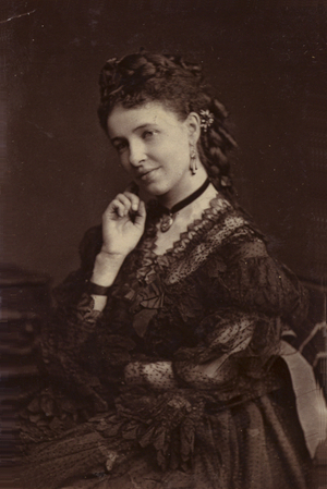 E. Albani (b/w photo)