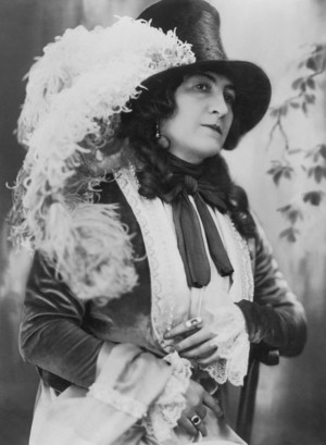 Paula Busch as Lady Hamilton, 1925 (b/w photo)