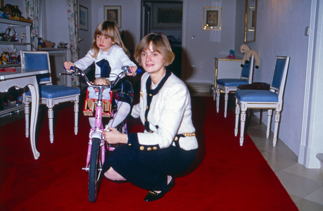 Princess Gloria playing with her daughter Maria Theresia at Emmeram castle in Regensburg, Germany 1985