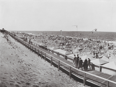 Westerland auf Sylt, Strandleben (b/w photo)