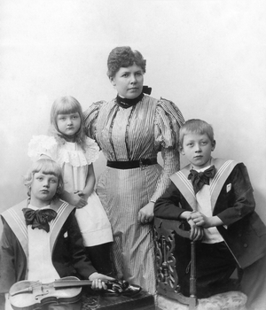 Hans Knappertsbusch, German conductor (left) with Mother with Gustav and Margarete