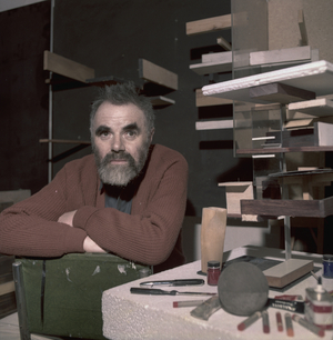 Viktor Pasmore (photo)