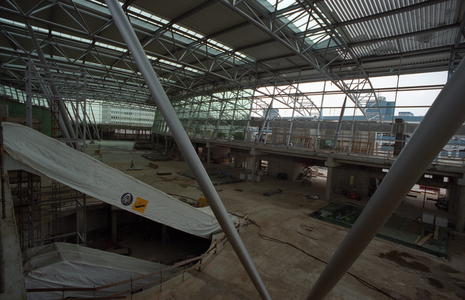 Construction site at Düsseldorf airport..., 2000 (photo)