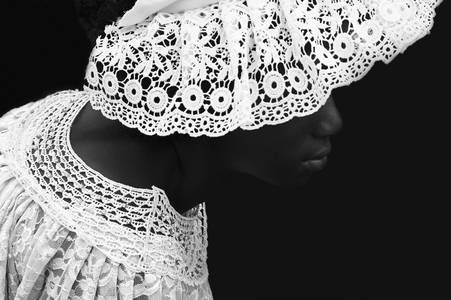Dentellière en profil, 2019 (b/w photo)