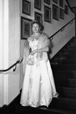 Skaugum, Asker 19541126 Princess Astrid in Galla / company ..., 1954 (photo)