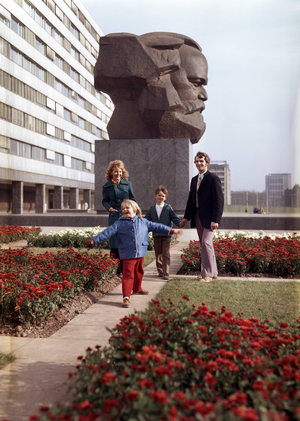 19 03 1975 Karl Marx city of Chemnitz district Karl Marx City German Democratic …, 1975 (photo)