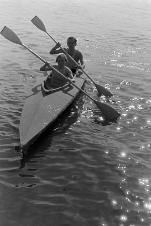 Vacation at the Baltic Sea, Germany 1930s (b/w photo)