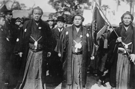 Nishinoumi & Onishiki, wrestlers (photo)