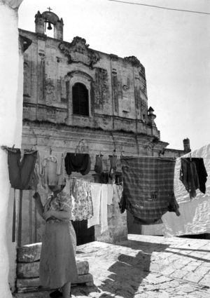 Mottola, Italia, 1958 (b/w photo)