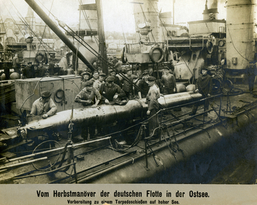 Autumn maneuvers of the Reichsmarine in the Baltic Sea, 1922 (b/w photo)