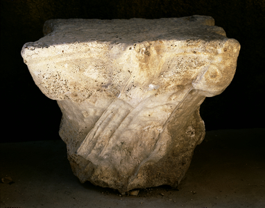 Medieval art : Capitals - Marzameni wreckage, Siracusa, Italy