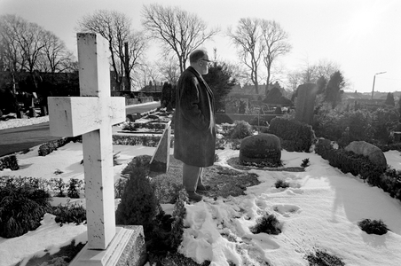 Nykøbing, Denmark March 1965 - Author Aksel Sandemose on old plots in his birthplace of Nykøbing, or "Jante" …, 1965 (photo)