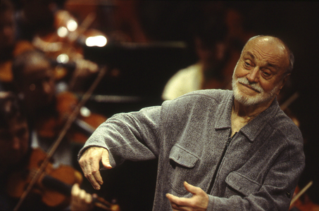 Kurt Masur - portrait of the German conductor, conducting the French National Orchestra, April 2002. Born 18 July 1927.