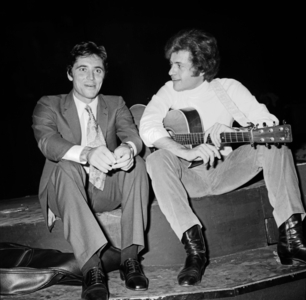 Joe Dassin and Sacha Distel, Olympia, 1969 (photo)
