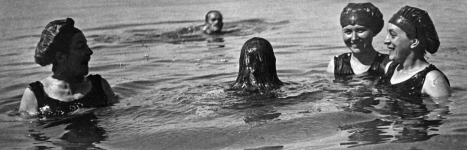 Bathers, around 1900