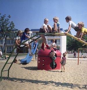 01.07.1976, Berlin, German Democratic Republic (GDR) - Kindergarten children ..., 1976 (photo)