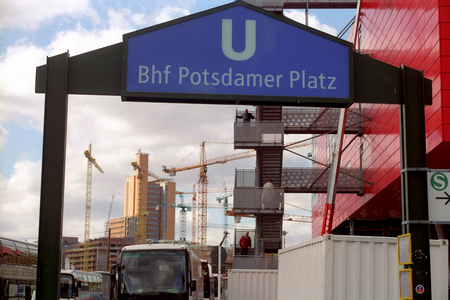 Large construction site at Potsdamer Platz underground station..., 1997 (photo)