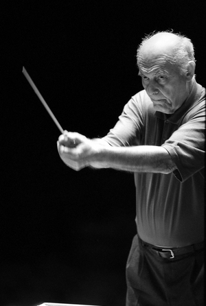 Sir Georg Solti in 1990 (b/w photo)