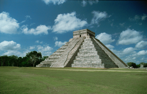 Kukulcan Pyramid at Chichen Itza