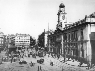 Puerta del Sol in Madrid 1936 (b/w photo)