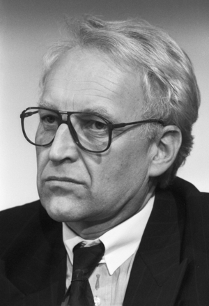 Edmund Stoiber at CSU party conference in Munich, 1991 (photo)