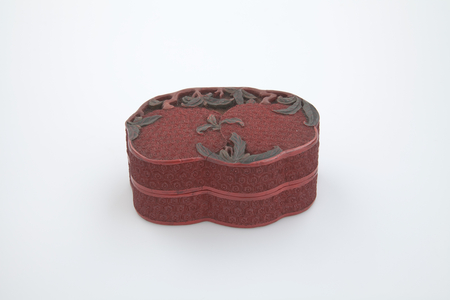 Box with lid (Cinnebar-lacquer)