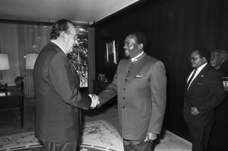 Germany, Bonn, 06 05 1991 Archive 27 21 21 Visit of UNITA President Savimbi …, 1991 (photo)