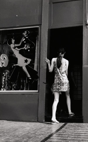 Young woman wearing a mini dress, Chelsea, London, UK, 1960s (photo)
