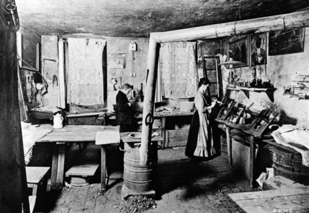 Imperial period - housing misery 1912 (photo)