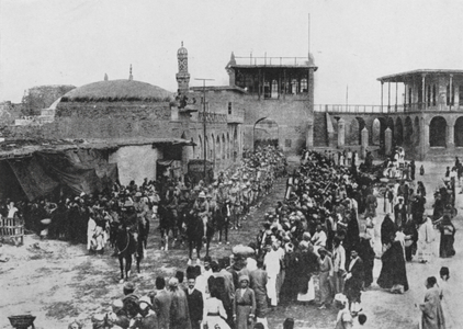 British Troops enter Baghdad 1917 (b/w photo)