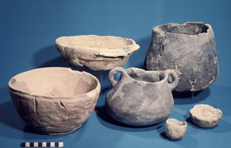Pottery dating from the Israelite Period, Kadesh Barnea (photo)