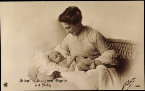 Ak Princess Franz of Bavaria with infant, Isabella Antonia, NPG 5096 (b/w photo)