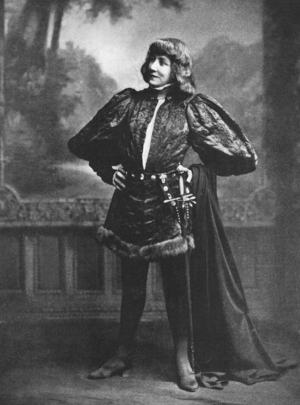 Sarah Bernhardt (b/w photo)