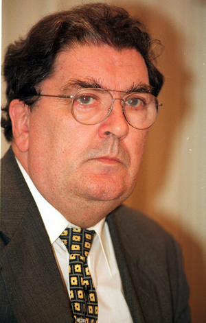 Press conference at the Nobel Institute on Wednesday afternoon with the Peace Prize winners for 1998, here John Hume ..., 1998 (photo)