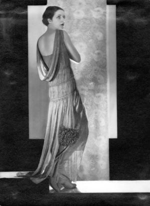 Women's fashion from 1931 (b/w photo)