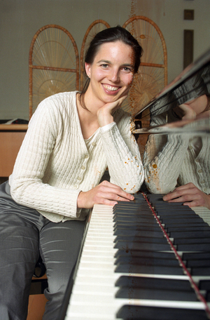 Pianist Christiane Frucht in Bergheim Highlight People..., 1999 (photo)