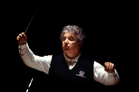Yuri Aharonovitch - Israeli born soviet conductor ( 1932 2002) conducting l'Orchestre de Paris - 1988