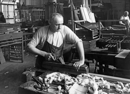 Carpenter, 1935 (b/w photo)