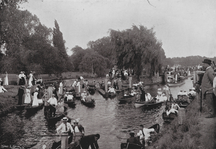 Molesey Lock (b/w photo)