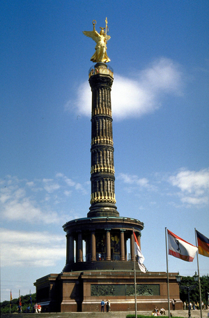 Victory Column in Berlin, 1997 (photo)