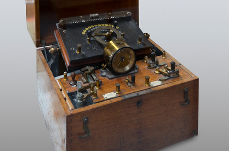 Early 20th century Device for electrotherapy (photo)