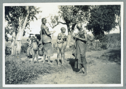 Nandi women and children on the Kaboi Rd, 1920s (b/w photo)