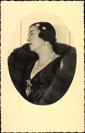 Photo Ak Grand Duchess Maria Kirillovna of Russia and Princess of Leiningen (b/w photo)